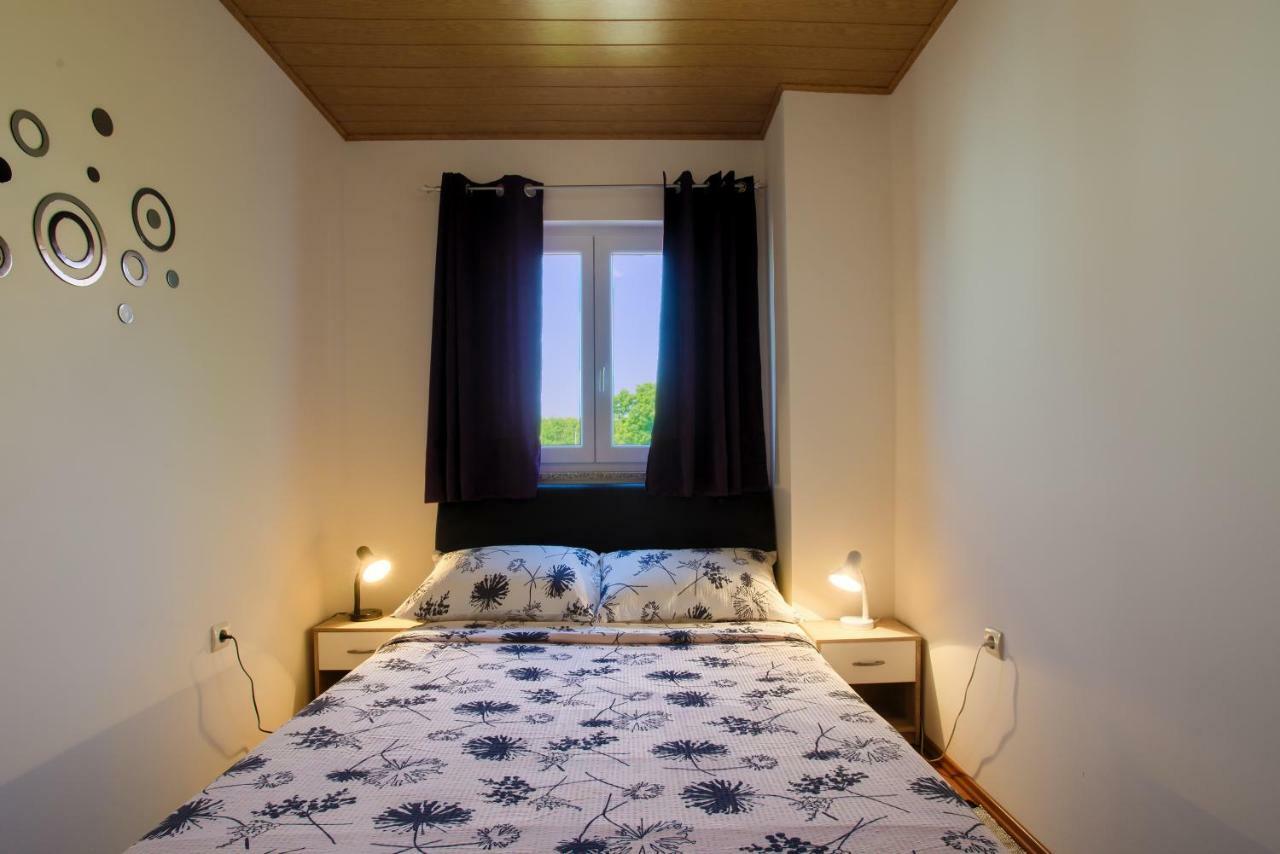 Apartment Monica Liznjan Ngoại thất bức ảnh