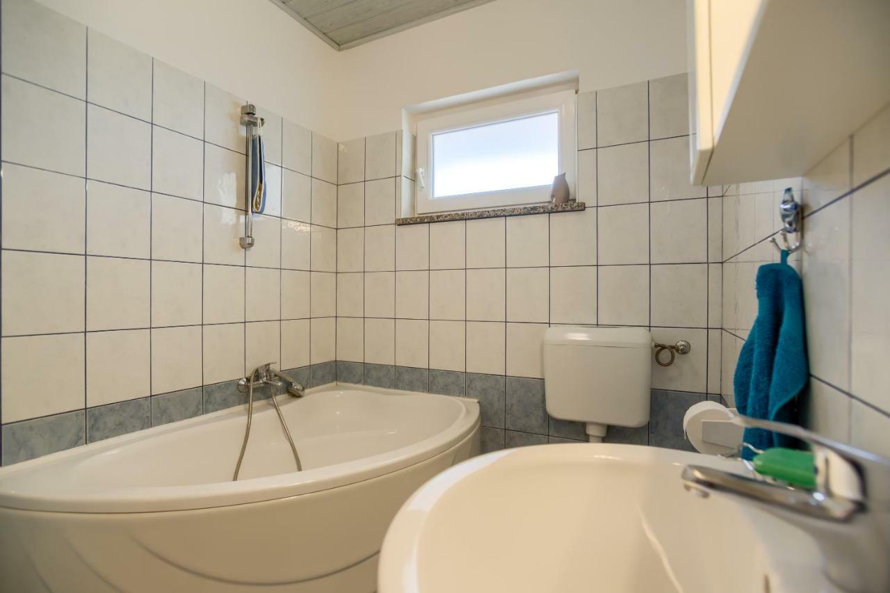 Apartment Monica Liznjan Ngoại thất bức ảnh