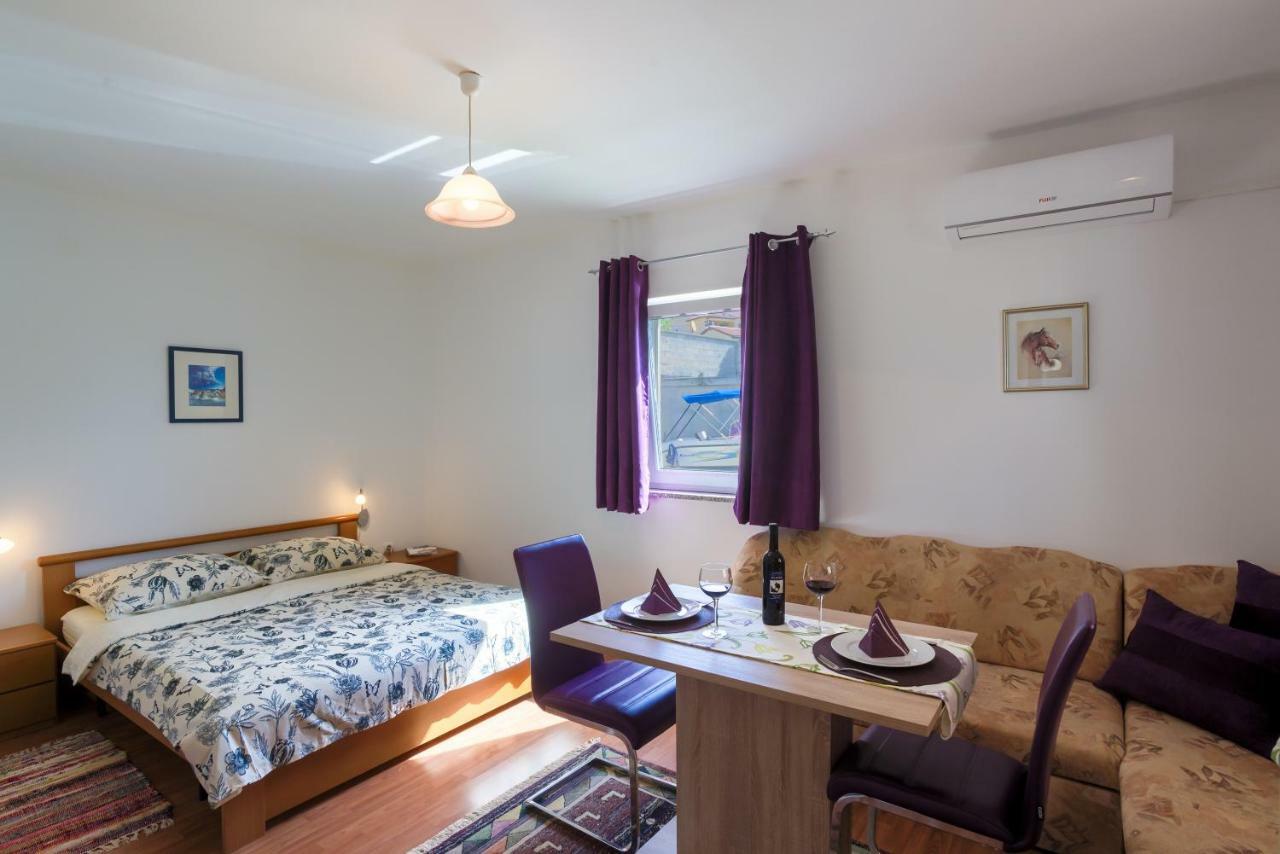Apartment Monica Liznjan Ngoại thất bức ảnh